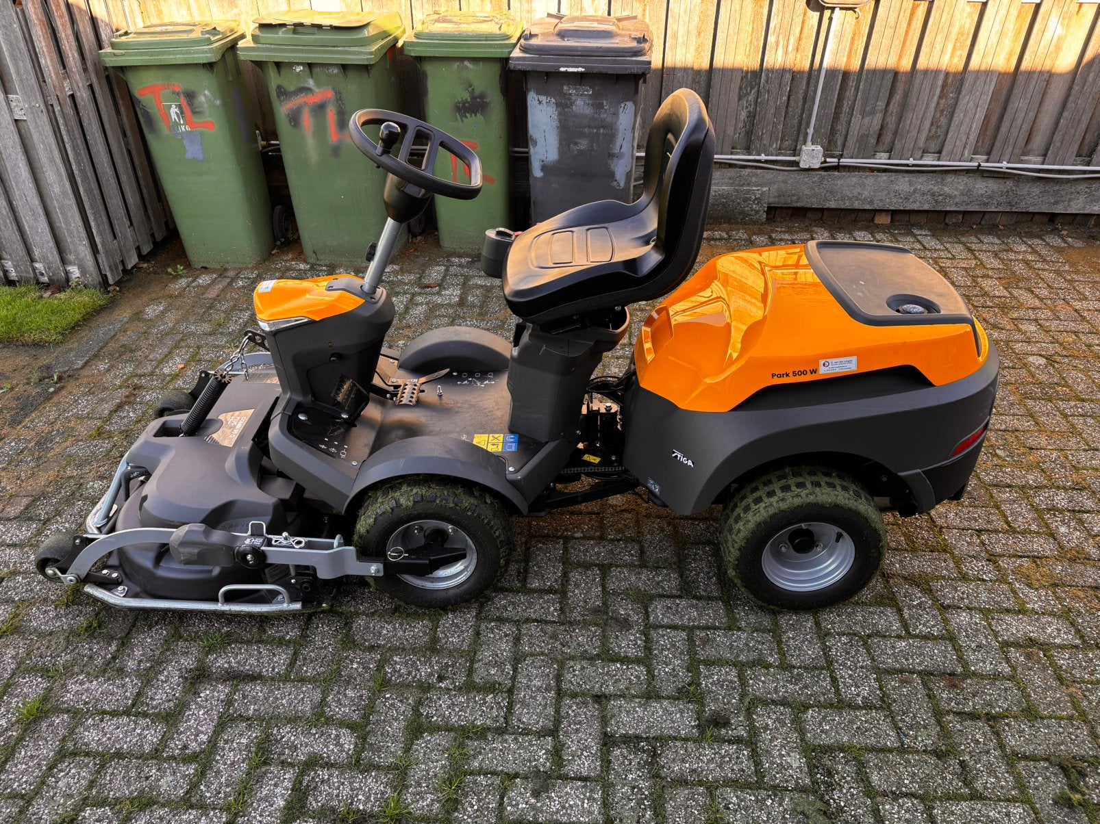 Stiga park 500 W, Ophalen, Zo goed als nieuw
