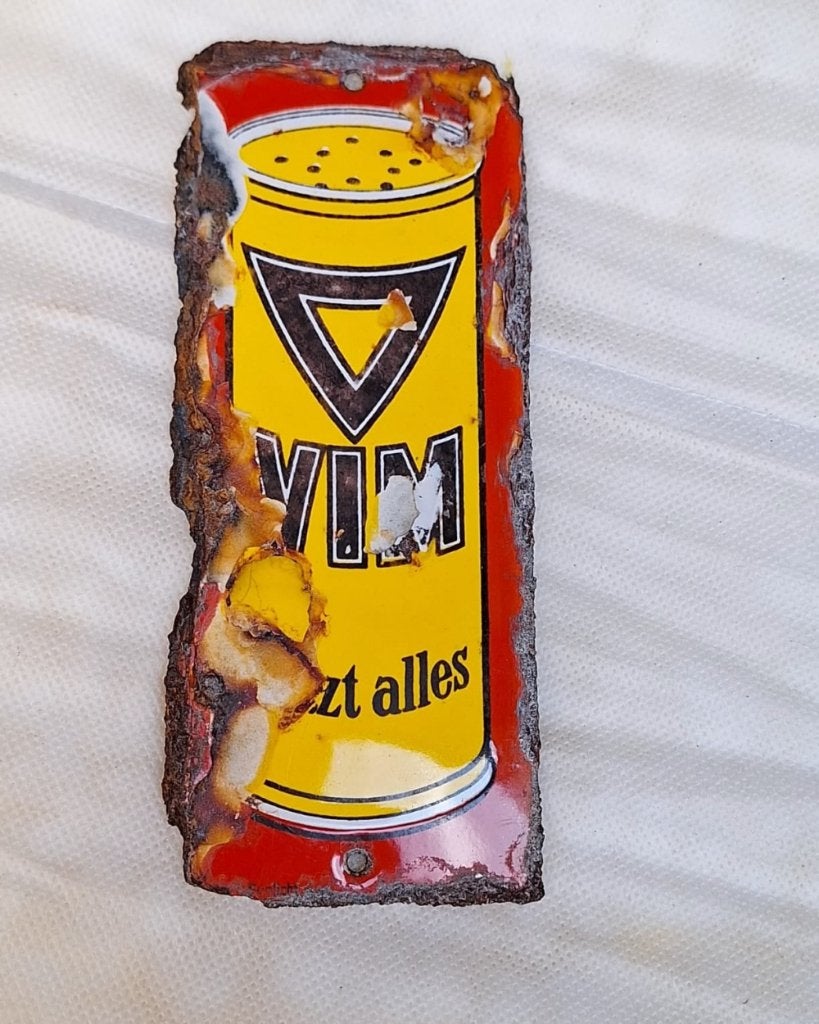 Leuke set 2 antieke emaille deurpostjes van Vim putzt alles., Ophalen of Verzenden
