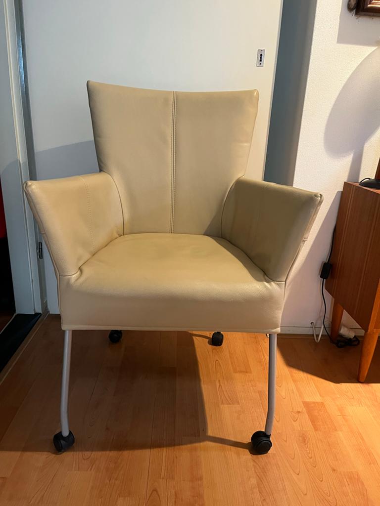 4 Leren eetkamerstoelen met wieltjes, zandkleurig, Ophalen, Gebruikt, Overige kleuren, Leer