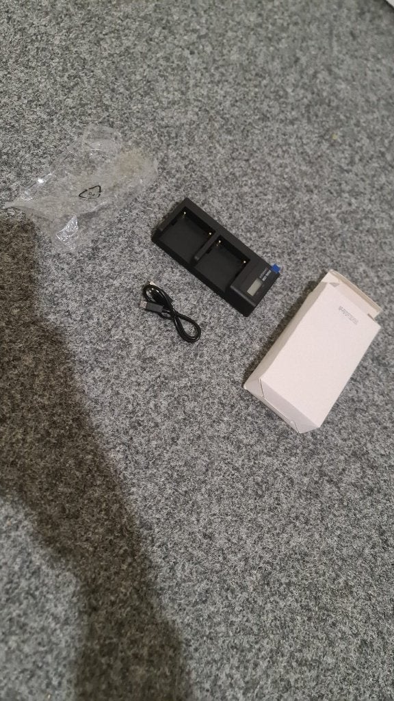 Oplader voor Sony NP- F en NP-FM baterijen - Nieuw, Audio, Tv en Foto, Accu's en Batterijen, Nieuw, Ophalen of Verzenden