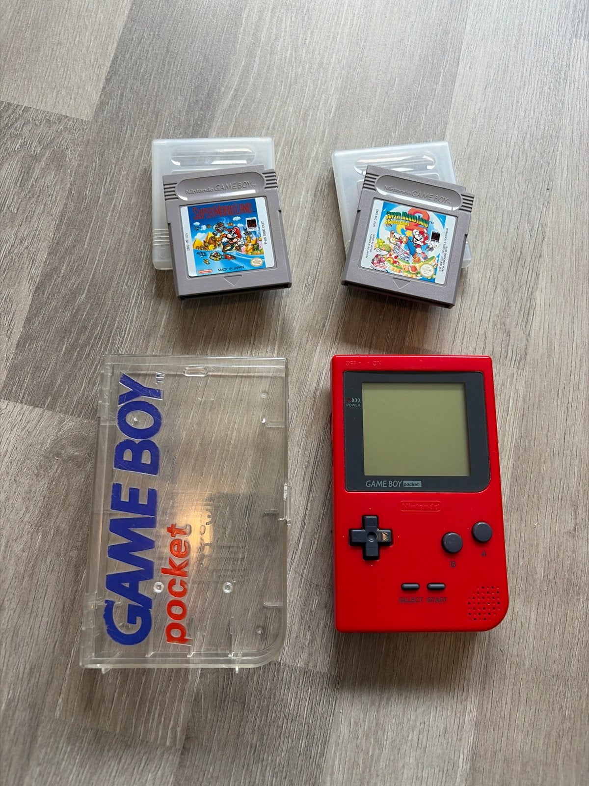Rode Game Boy Pocket met 2 games en beschermhoes, Spelcomputers en Games, Ophalen of Verzenden, Gebruikt, Game Boy Pocket, Met games