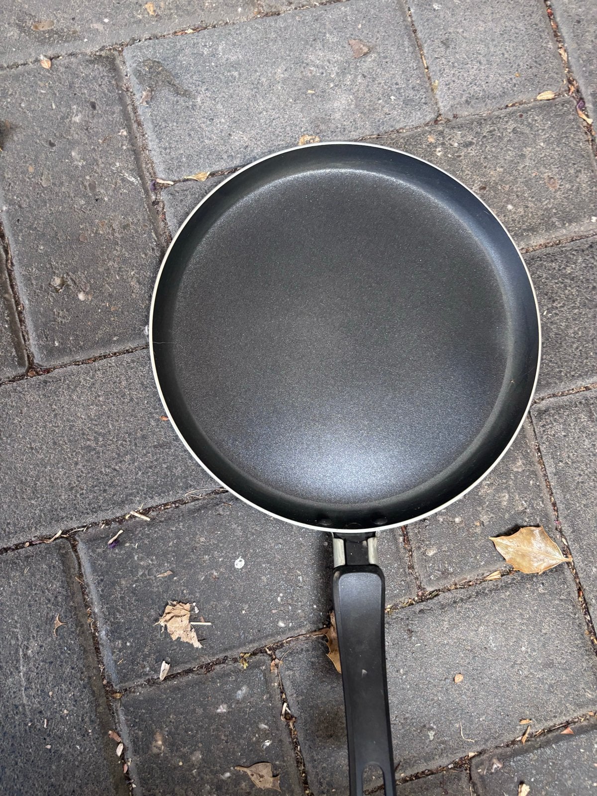 Nieuwe pannenkoekenpannen - 2 stuks, Huis en Inrichting, Keuken | Potten en Pannen, Antiaanbaklaag, Ophalen, Pannenkoekenpan, Nieuw