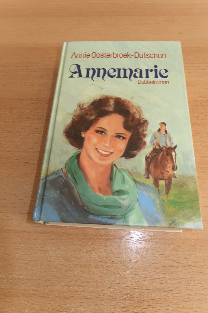 Boek Annemarie van Annie Oosterbroek - Dutschun dubbelroman, Ophalen of Verzenden, Gelezen, Annie Oosterbroek-Dutschun