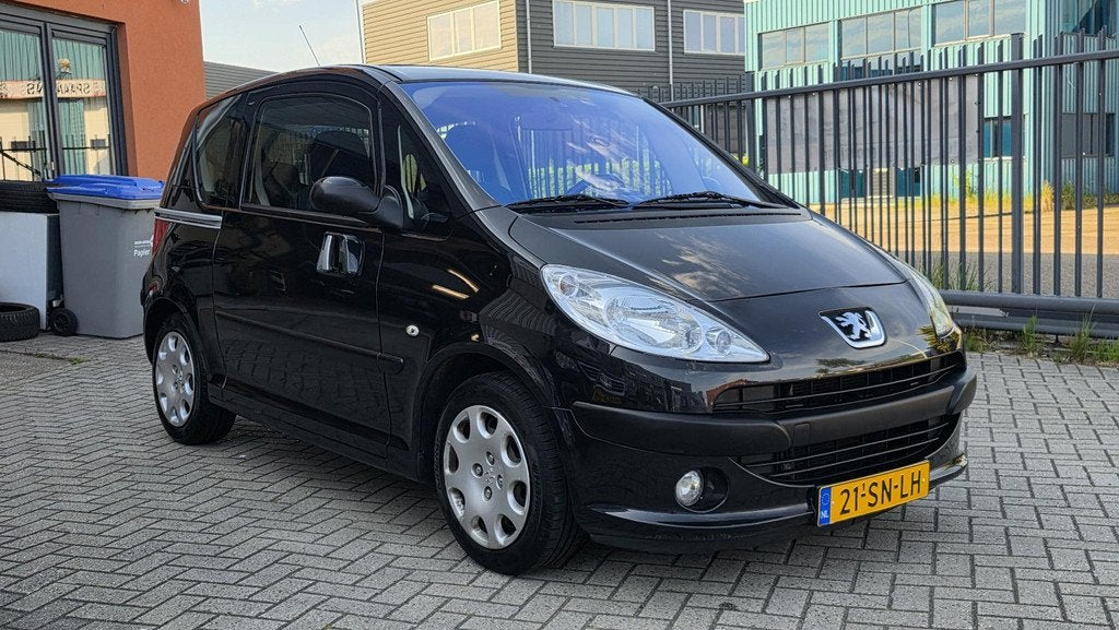 Peugeot 1007 1.4 Gentry Goed werkende airco Nette Auto!, Auto's, Peugeot, Voorwielaandrijving, Stof, 4 cilinders, 4 stoelen