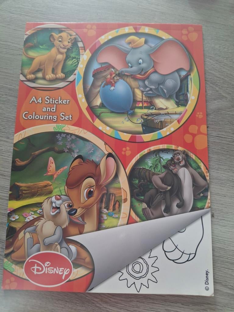 Disney A4 Sticker en Kleurboek Set - Dumbo, Simba, Bambi, Ophalen of Verzenden, Gebruikt, Knutselen