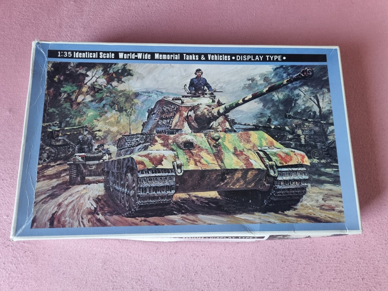 Nichimo.  King Tiger 1/35.., Overige merken, Tank, 1:32 tot 1:50, Nieuw