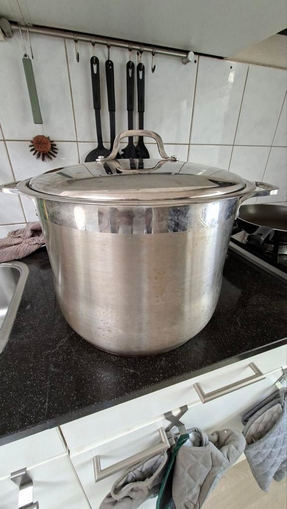 Te koop 2en 18 liter kookpan, Ophalen, Overige materialen