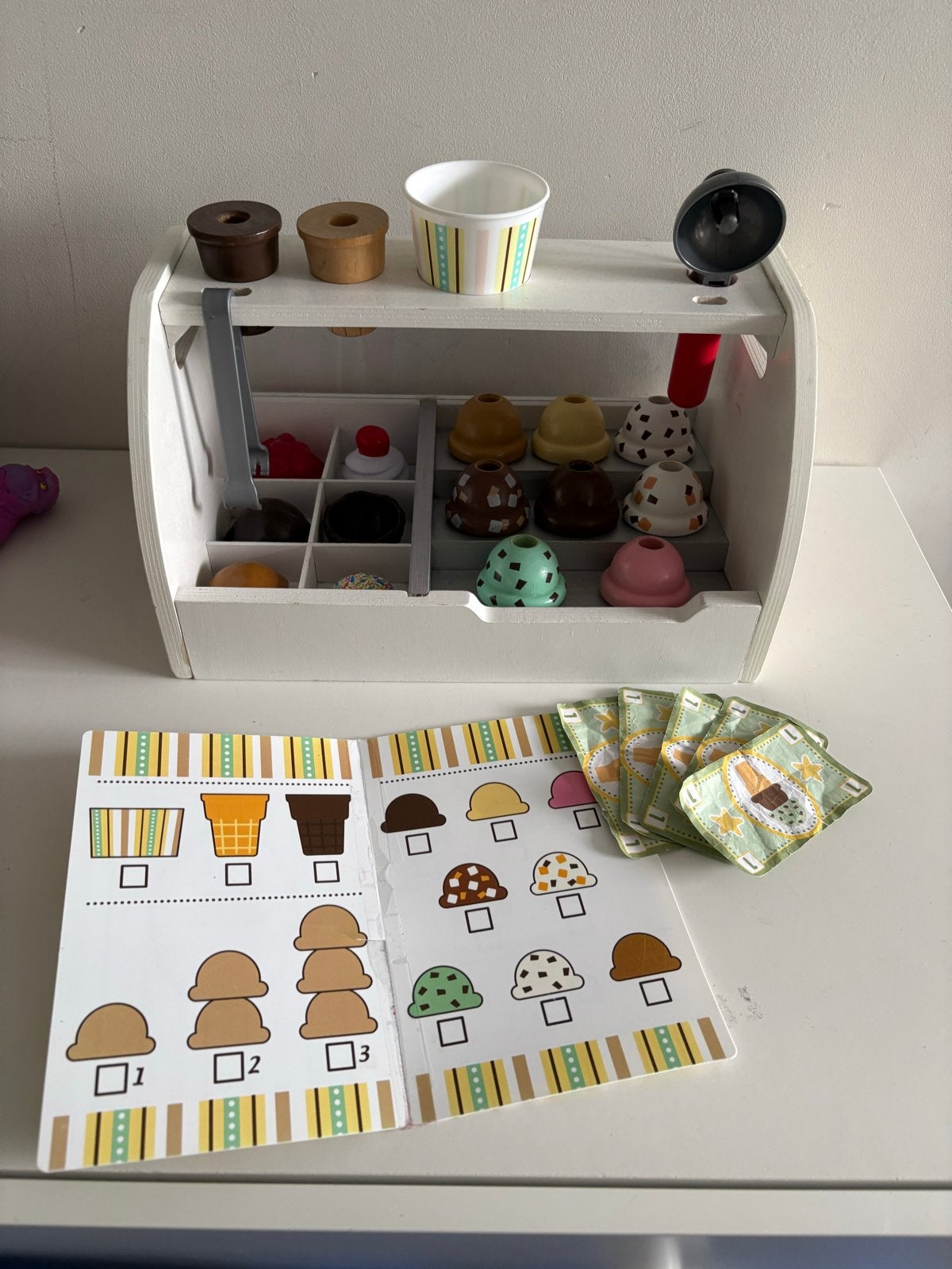 Melissa & Doug Houten IJscokraam Speelset, Ophalen, Gebruikt, Jongen of Meisje