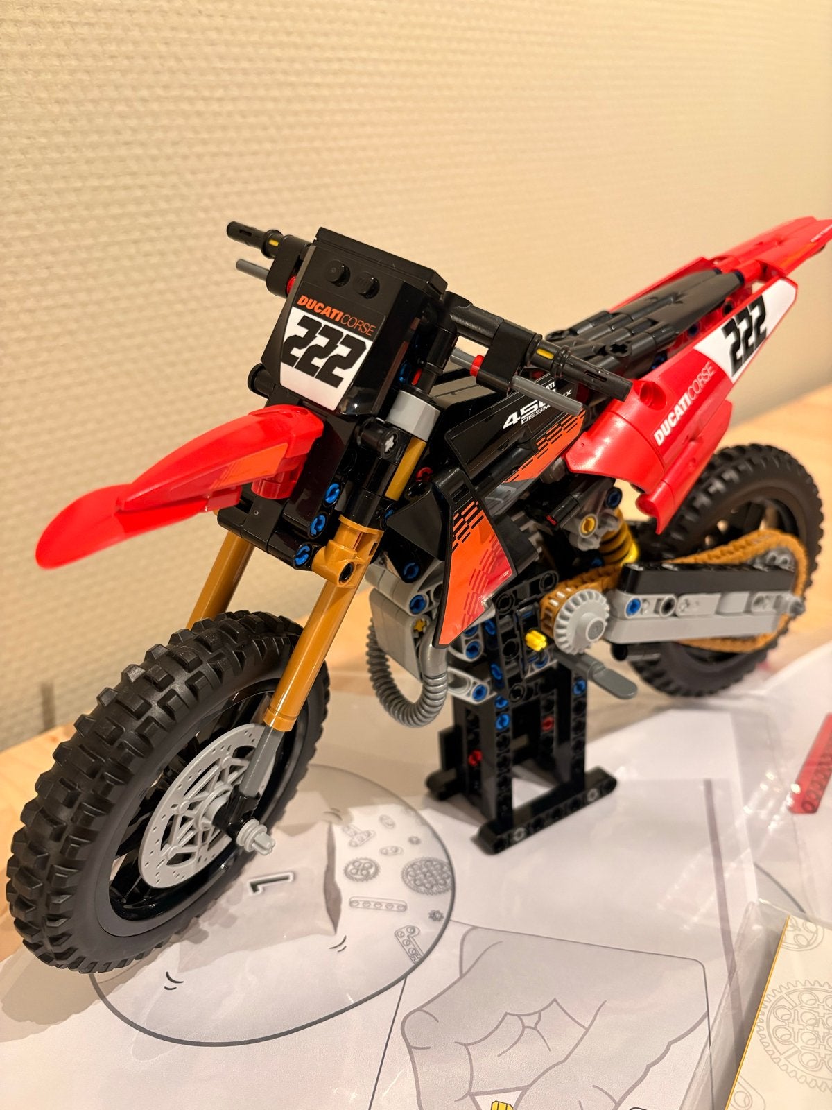 LEGO Technic Ducati Corsee 42238 Motorfiets, Kinderen en Baby's, Speelgoed | Duplo en Lego, Lego, Ophalen of Verzenden, Zo goed als nieuw
