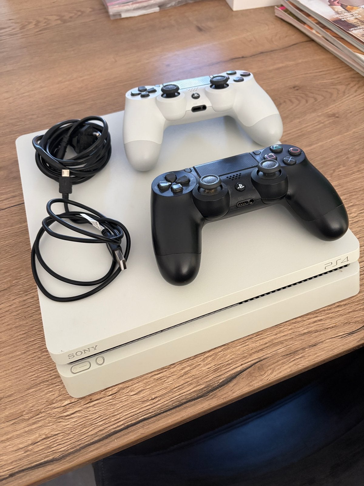 Playstation 4, Spelcomputers en Games, Spelcomputers | Sony PlayStation 4, Ophalen, Met 2 controllers, Slim, 500 GB