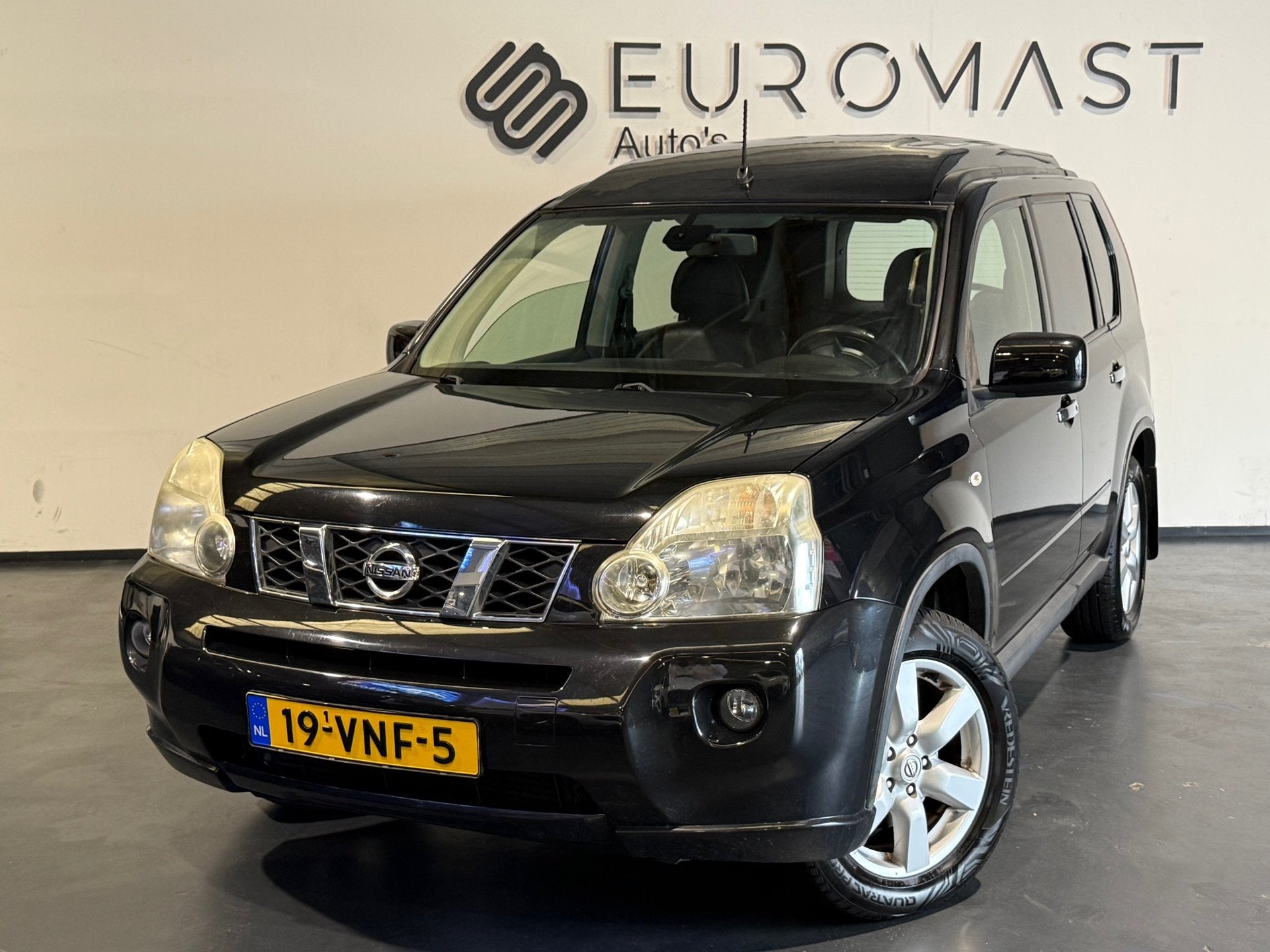 Nissan X-Trail 2.0 dCi SE Automaat Navi Airco Trekhaak Grijs, Auto's, Automaat, 4 cilinders, 150 pk, Zwart