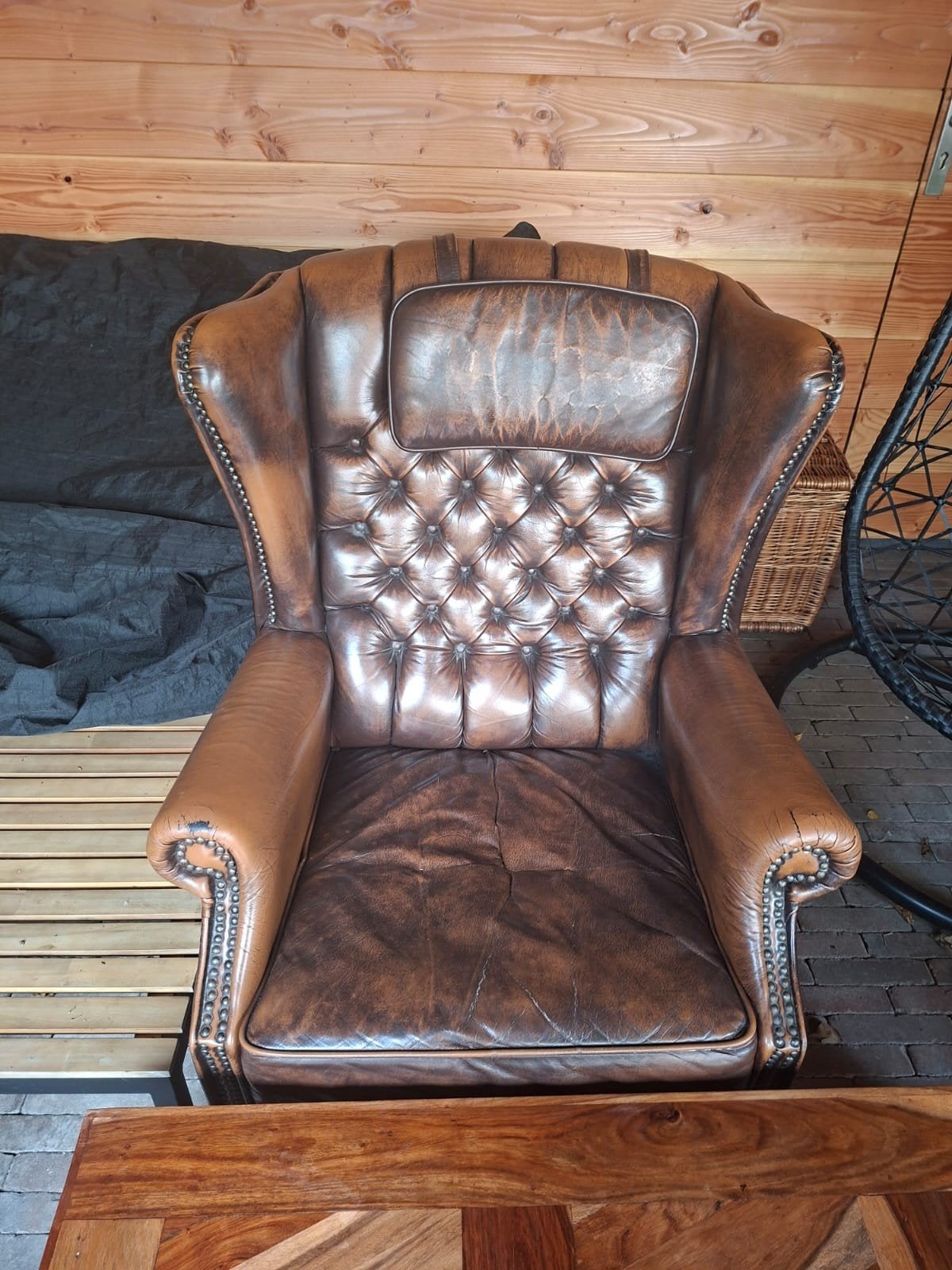 Bruin leren Chesterfield look fauteuil, Ophalen, Gebruikt, Chesterfield, 50 tot 75 cm