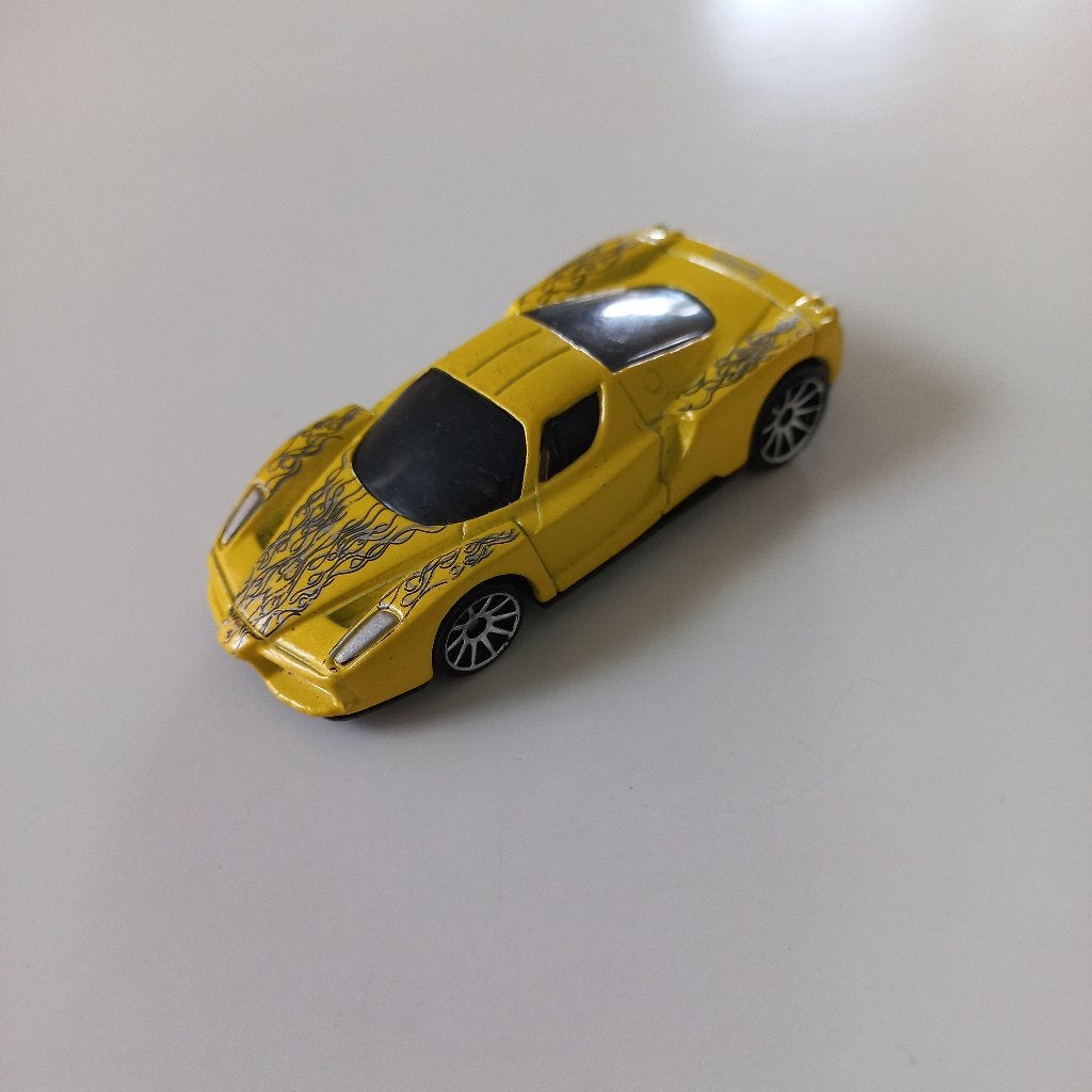 Hot Wheels.  Enzo  Ferrari.  2007.  geel., Ophalen of Verzenden, Gebruikt, Auto, Overige merken