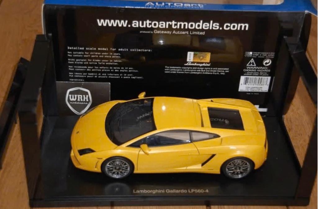 1:18 Lamborghini Gallardo giallo Autoart 74586 in doos WRH, Hobby en Vrije tijd, Modelauto's | 1:18, Verzenden, Zo goed als nieuw