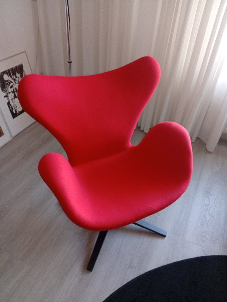 Rode design draaistoel in Swan-stijl, Ophalen, Design, Stof, Nieuw