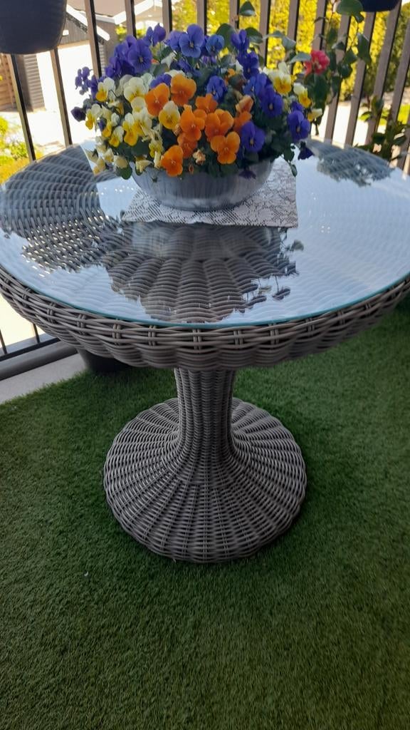 Prachtige tuin tafel zgan, Tuin en Terras, Tuinsets en Loungesets, Ophalen of Verzenden, Zo goed als nieuw