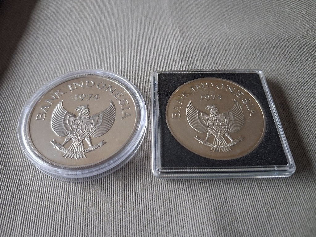 Indonesia Rupiah Silver 1974 Set van 2, Postzegels en Munten, Ophalen of Verzenden, Zuidoost-Azië, Setje, Zilver