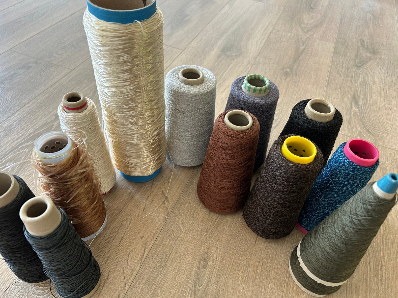 Restant weefgarens, diverse kwaliteiten., Verzenden, Zo goed als nieuw, Haken, Wol of Garen