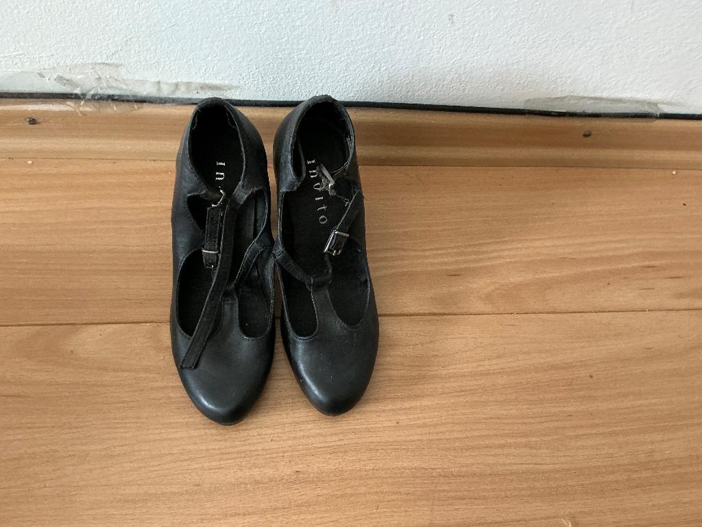Te koop damesschoenen, Zwart, Overige typen, Ophalen of Verzenden, Zo goed als nieuw