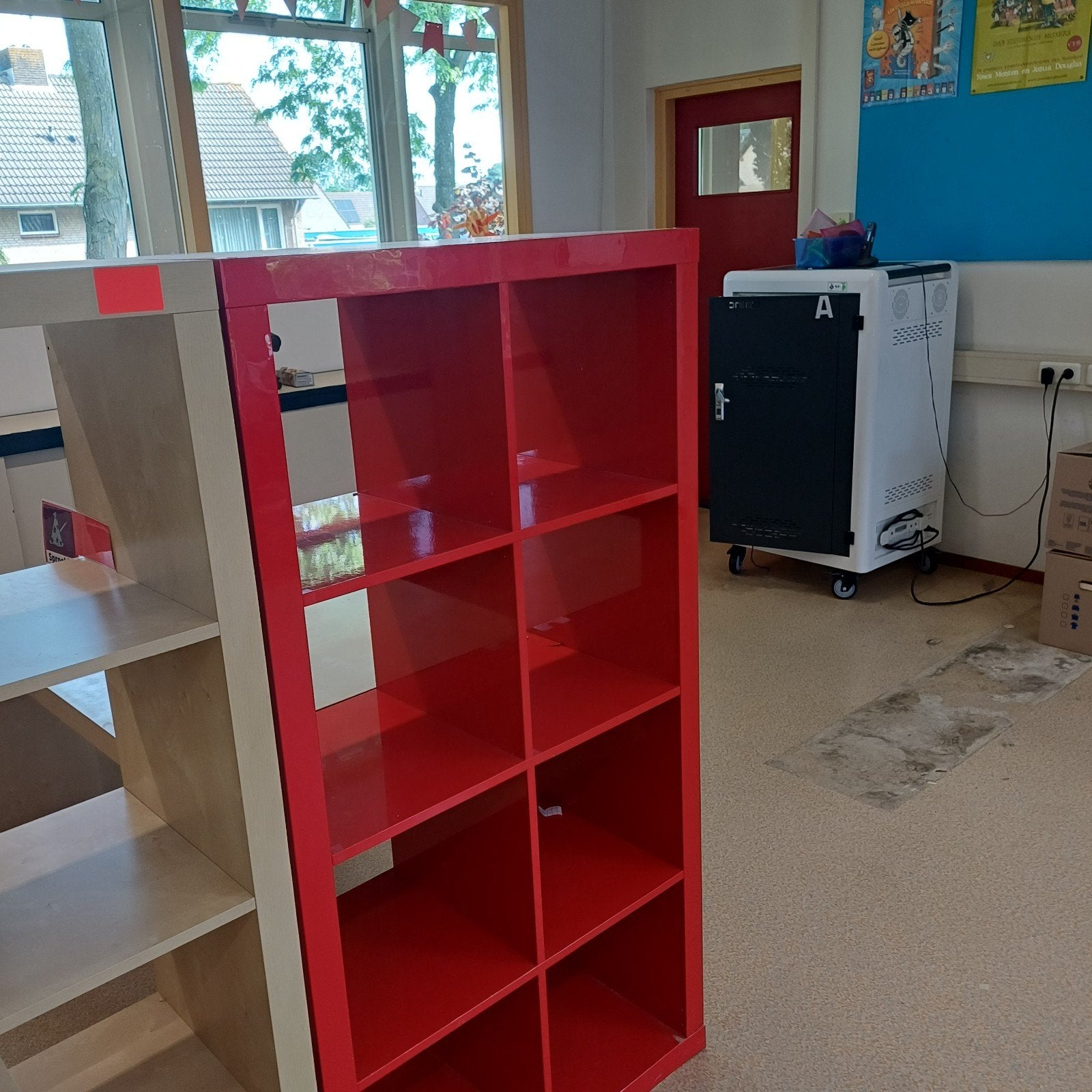 2x Hoogglans rode ikea expedit vakkenkast, Ophalen, Gebruikt