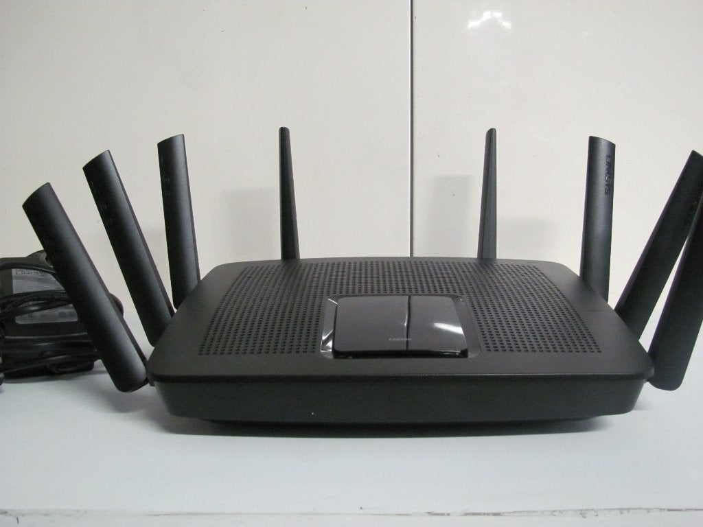 Gaming router van linksys met usb1/usb2 8x lan connectie, Computers en Software, Routers en Modems, Ophalen of Verzenden, Zo goed als nieuw