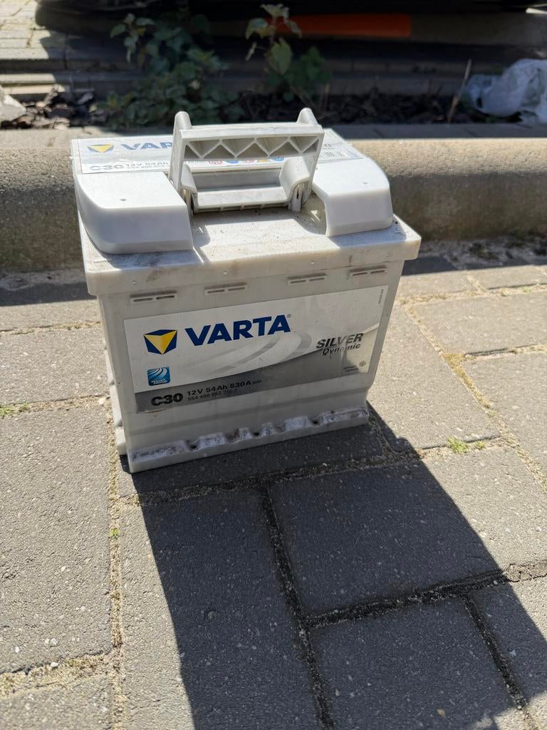 Varta Silver Dynamic C30 Auto Accu 12V 54Ah 530A, Auto-onderdelen, Accu's en Toebehoren, Ophalen of Verzenden, Gebruikt, Universele onderdelen