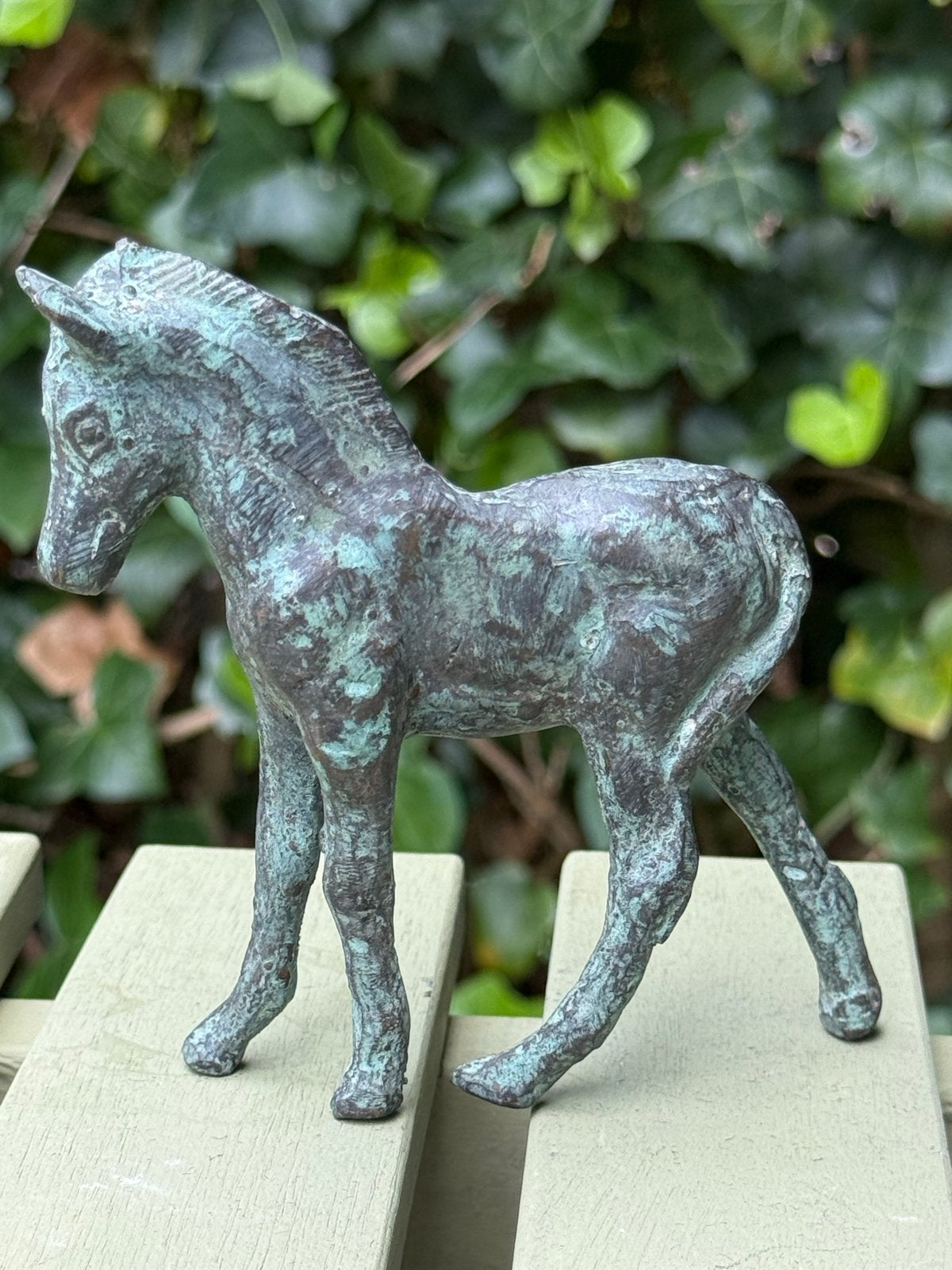 Bronzen paard beeldje - 10 cm hoog, Antiek en Kunst, Kunst | Beelden en Houtsnijwerken, Minder dan 20 cm, Ophalen of Verzenden