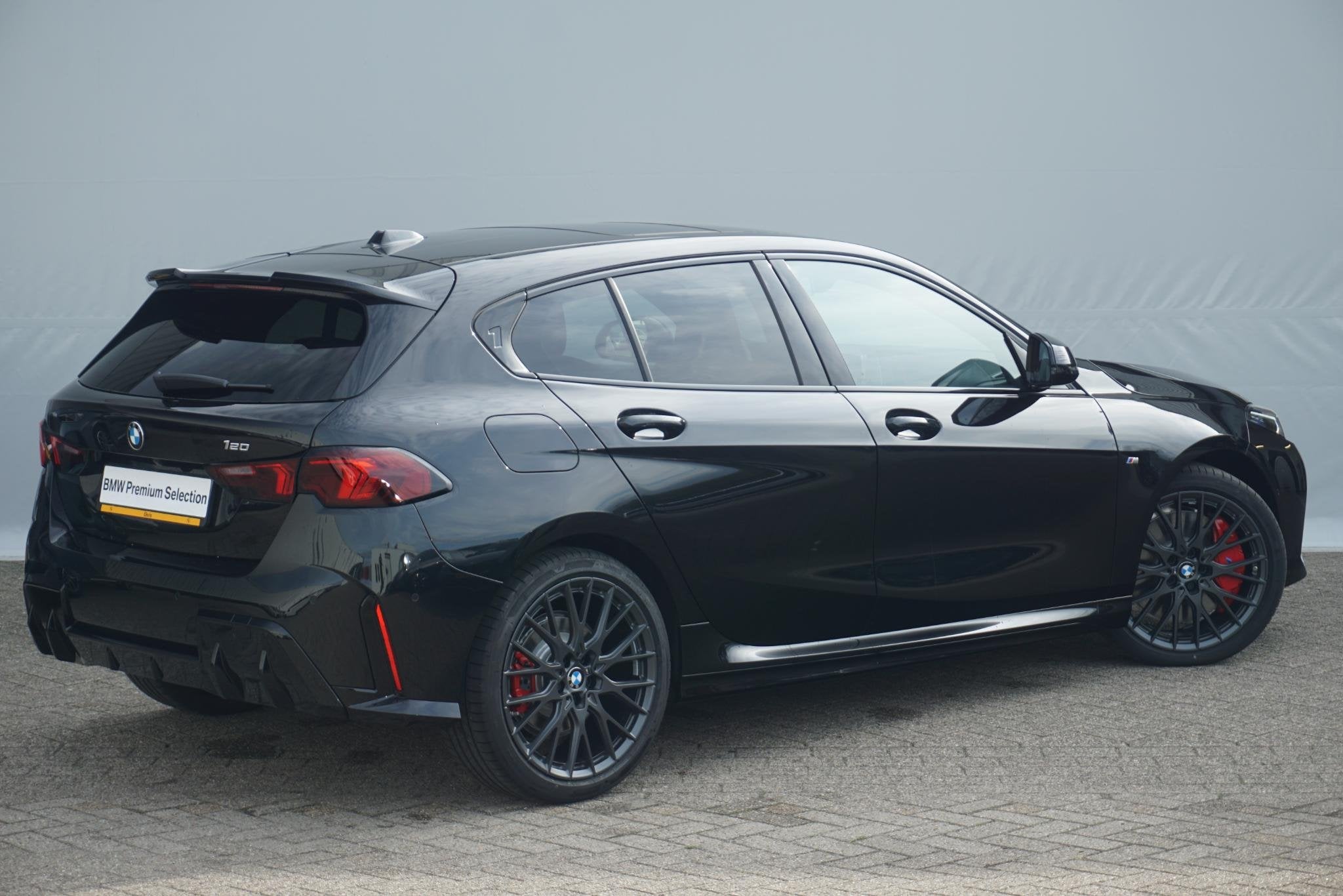 BMW 1 Serie 120 M Sportpakket Pro 19'' / Harman Kardon / Pan, Stof, Euro 6, Lane Departure Warning, Met garantie (alle)