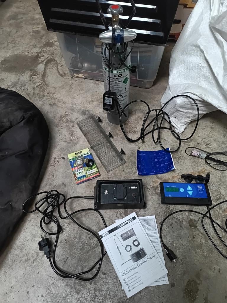 Dennerle co2 ph controller computer zeer uitgebreide set, Ophalen of Verzenden, Gebruikt
