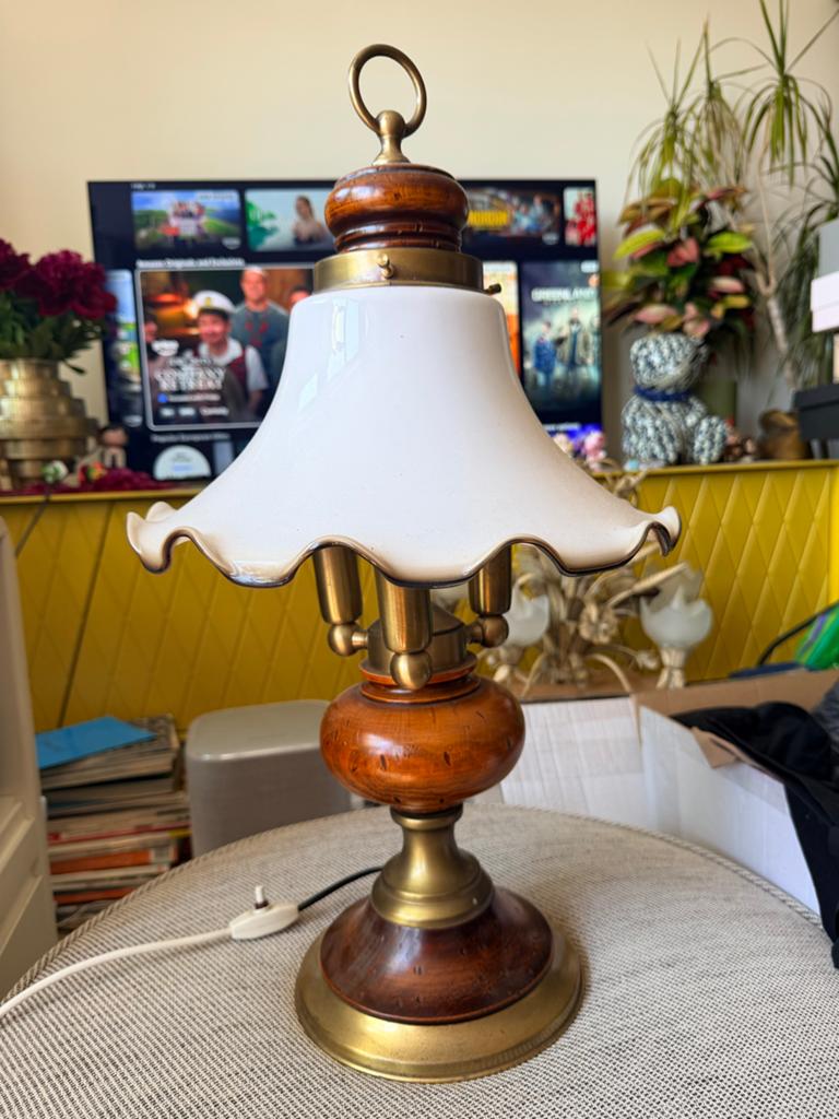 Vintage Tafellamp met Houten en Messing Details, Antiek en Kunst, Antiek | Lampen, Ophalen of Verzenden