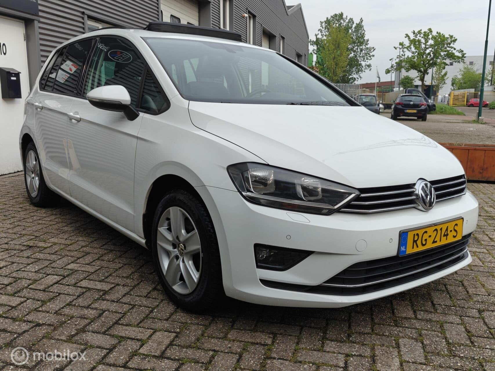 Volkswagen Golf Sportsvan 1.4TSi 125pk DSG-7 Panorama Trekh., Auto's, 125 pk, Euro 6, 4 cilinders, Wit