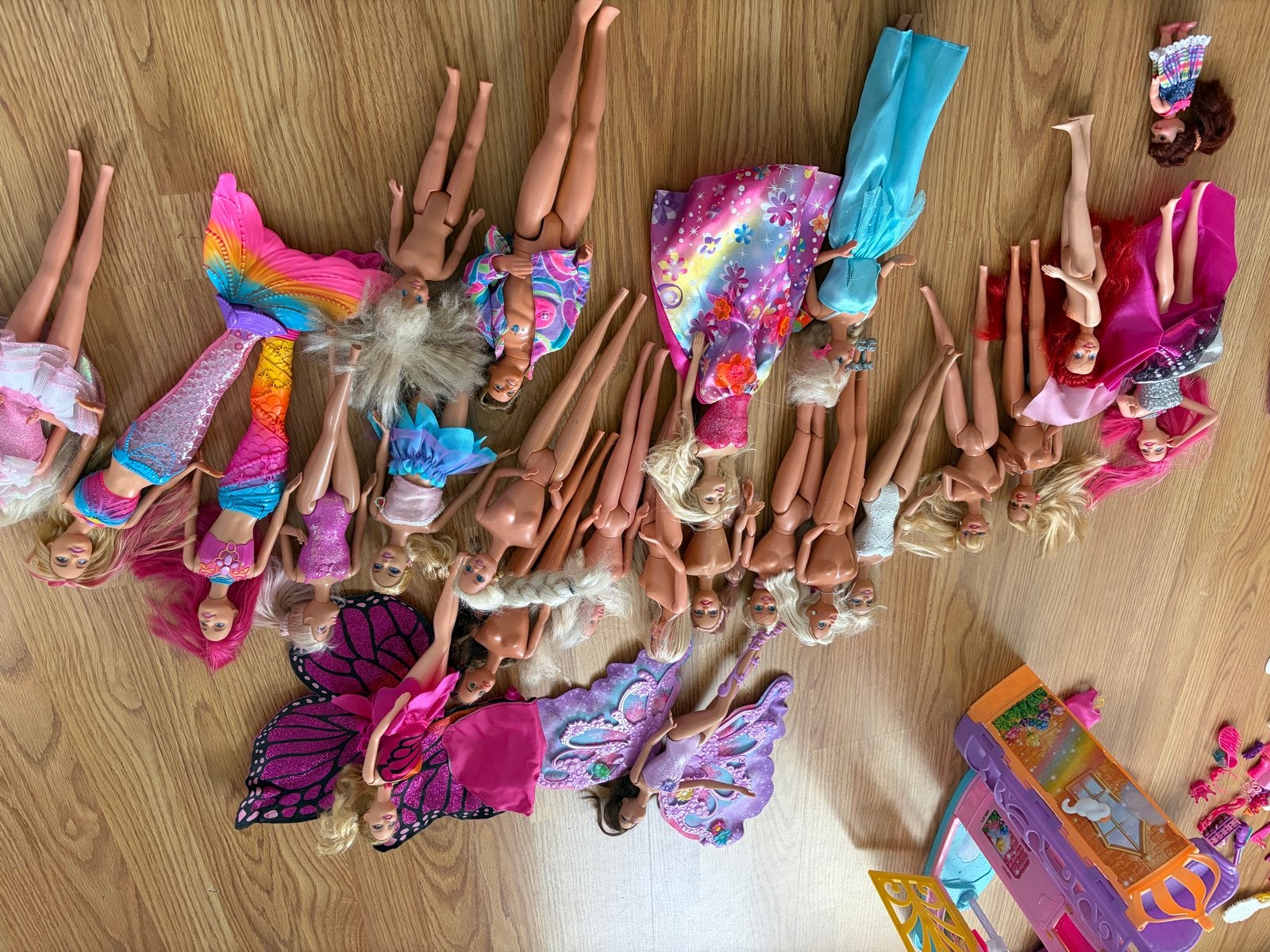 Grote collectie Barbiepoppen en accessoires, Kinderen en Baby's, Speelgoed | Poppen, Ophalen of Verzenden, Gebruikt, Barbie