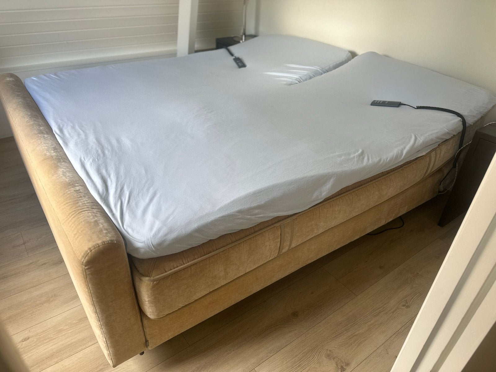 Auping boxspring met verstelbare matrassen, Ophalen, Verstelbaar, Beige, Tweepersoons