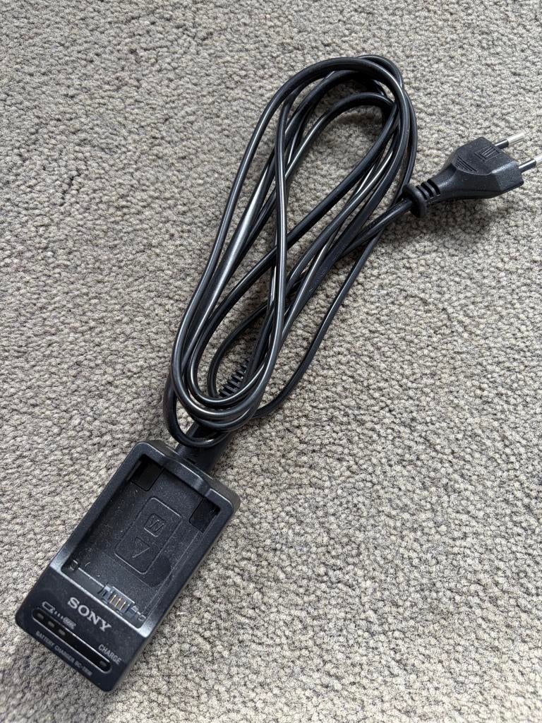 Sony Travel Charger (zonder batterij), Audio, Tv en Foto, Fotografie | Accu's en Batterijen, Verzenden, Zo goed als nieuw