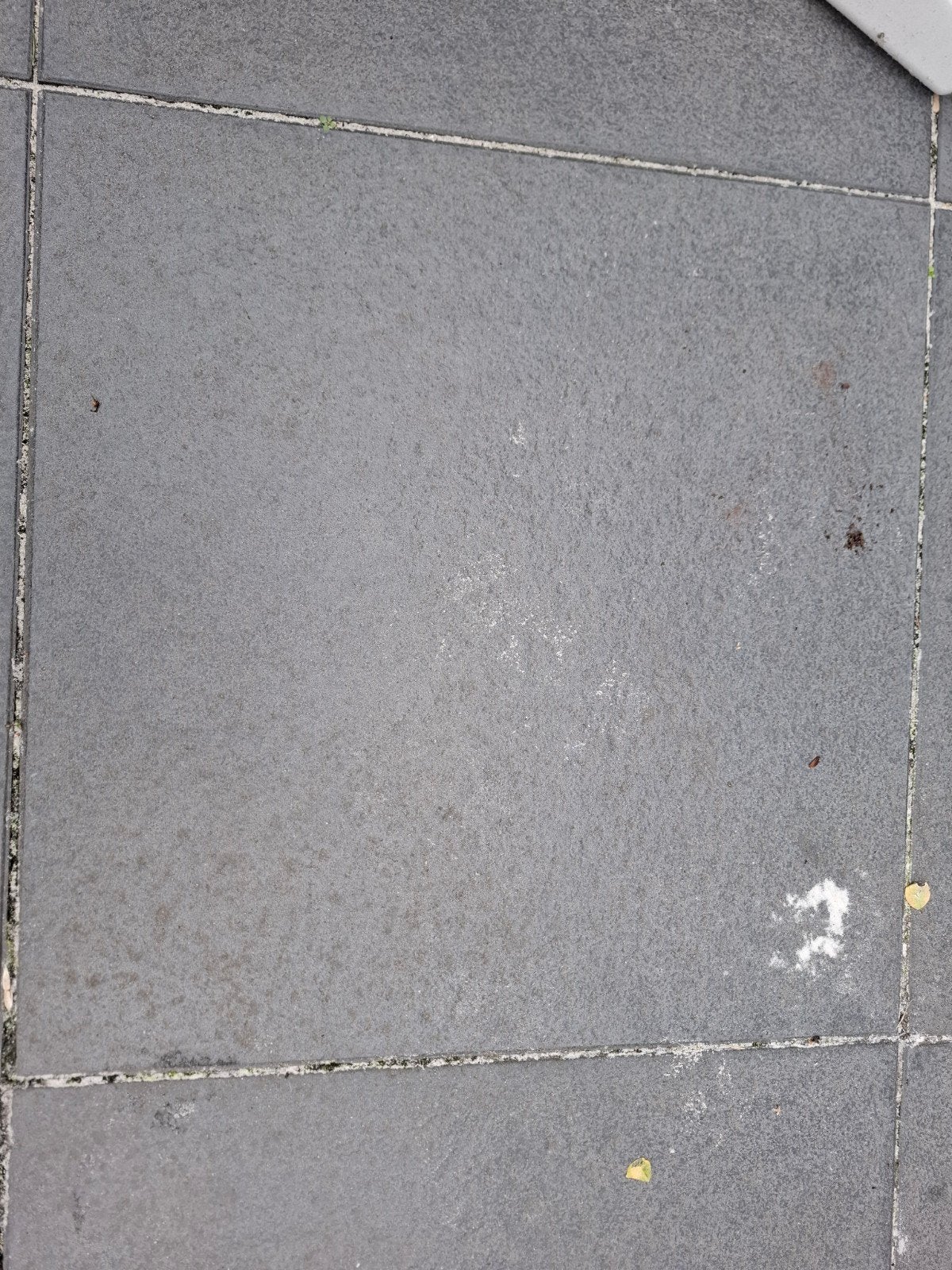 26 tegels te koop - Grijs, gebruikt, Doe-het-zelf en Verbouw, Ophalen, Gebruikt, Keramiek, Minder dan 5 m²