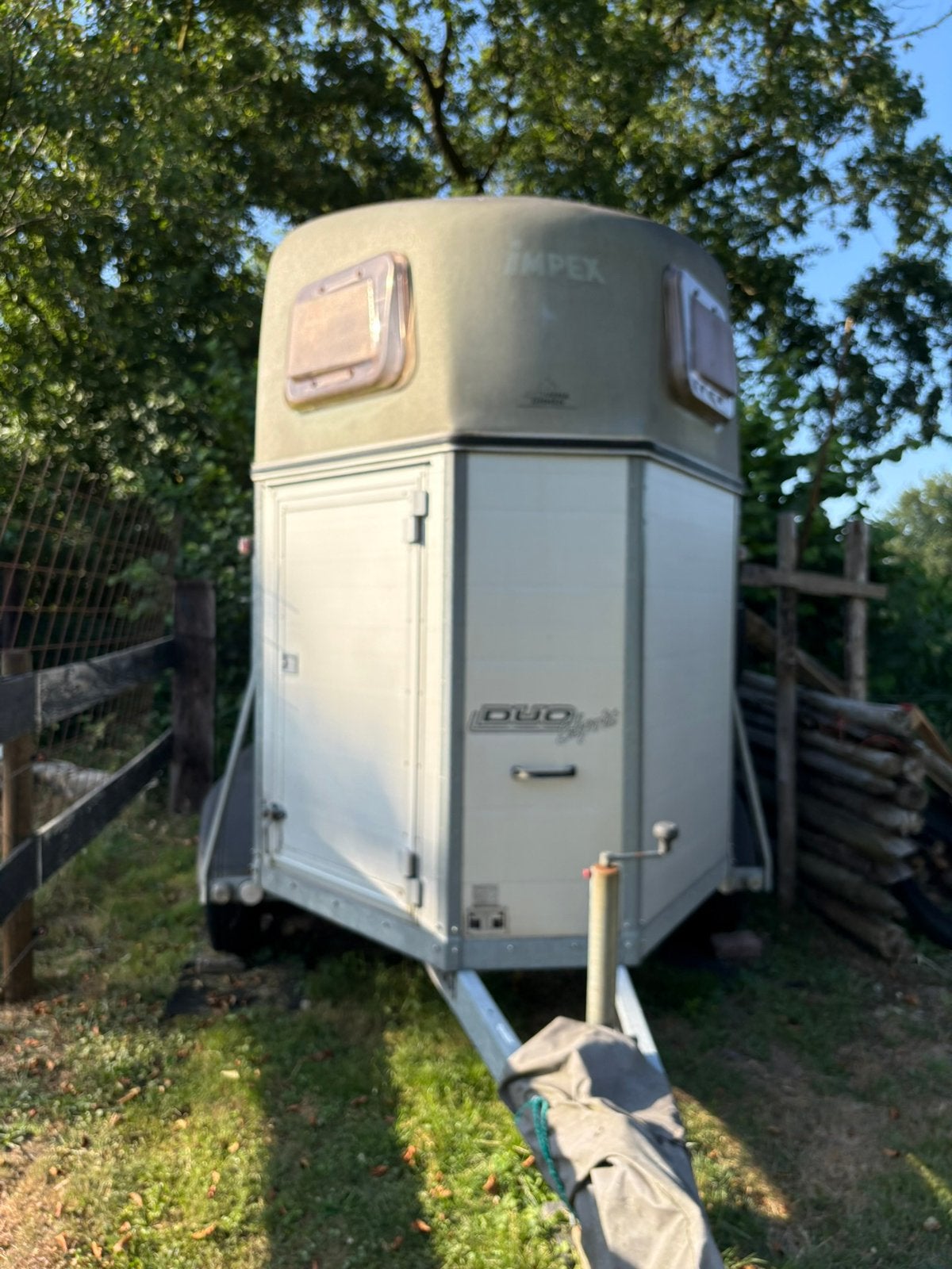 2 paards trailer, Dieren en Toebehoren, Paarden en Pony's | Trailers en Aanhangwagens, Ophalen, Zo goed als nieuw, Aluminium, 2-paards trailer
