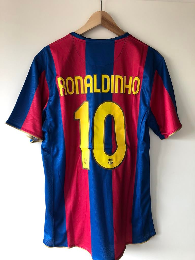 Ronaldinho Fc Barcelona retro voetbalshirt maat L, Sport en Fitness, Voetbal, Ophalen of Verzenden, Zo goed als nieuw, Shirt