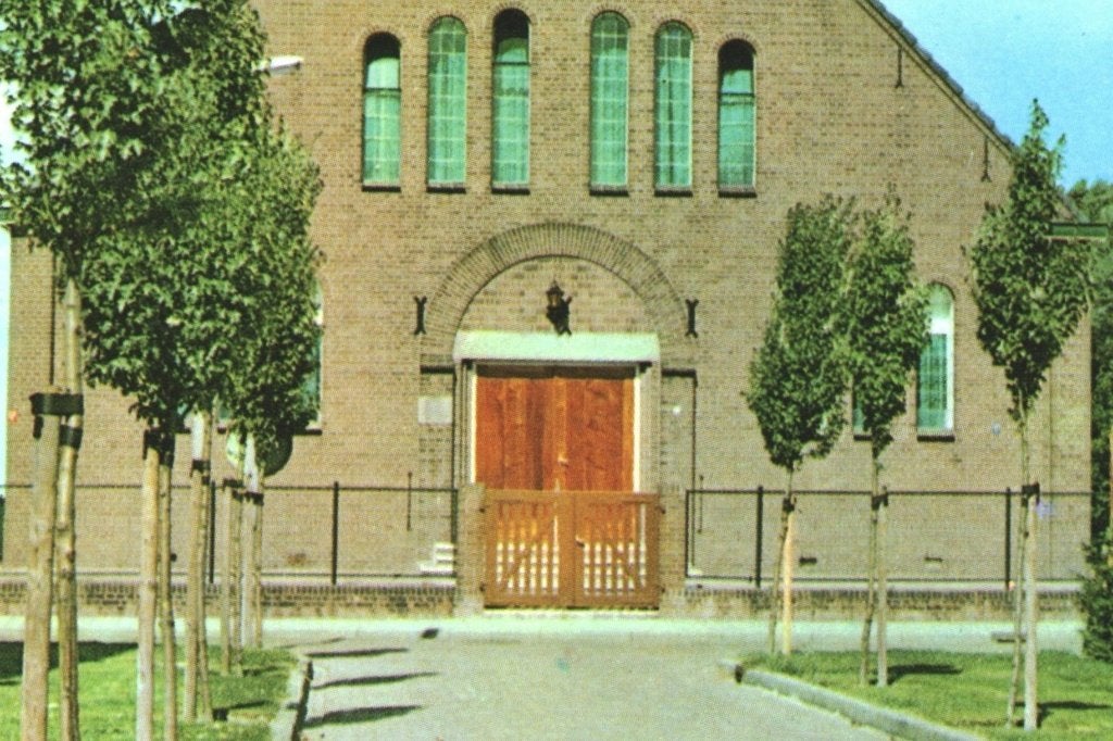 972612	Stavenisse	Oud Ger kerk	Onbeschreven, Ophalen of Verzenden, 1960 tot 1980, Ongelopen, Zeeland