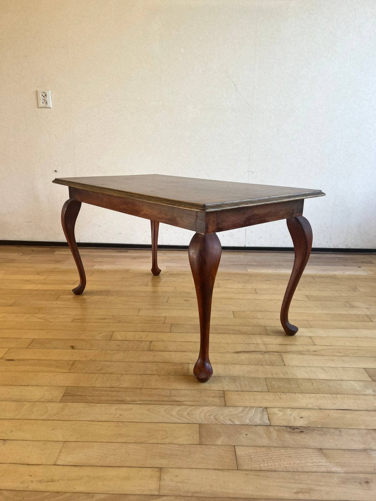 Antieke notenhouten salontafel, Ophalen