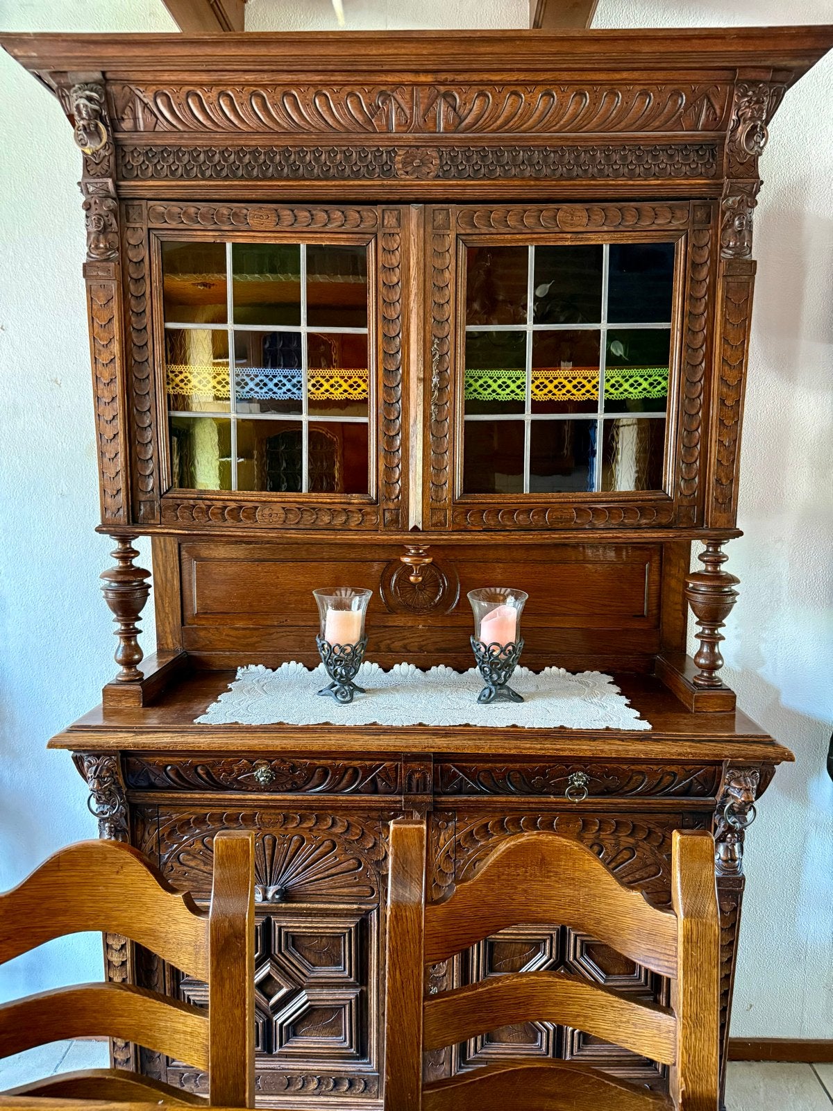 Prachtig antiek dressoir met glas-in-lood ramen, Ophalen