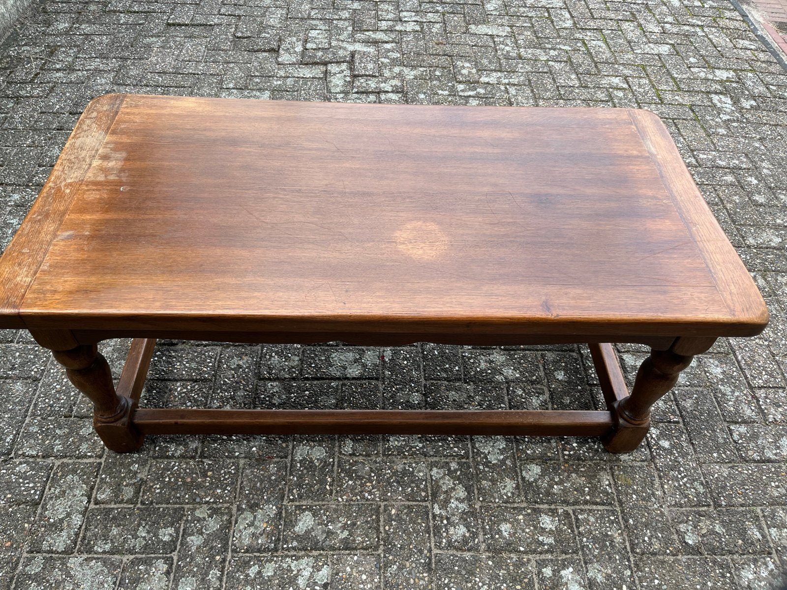 Antieke houten salontafel met uitschuifbaar blad, Ophalen