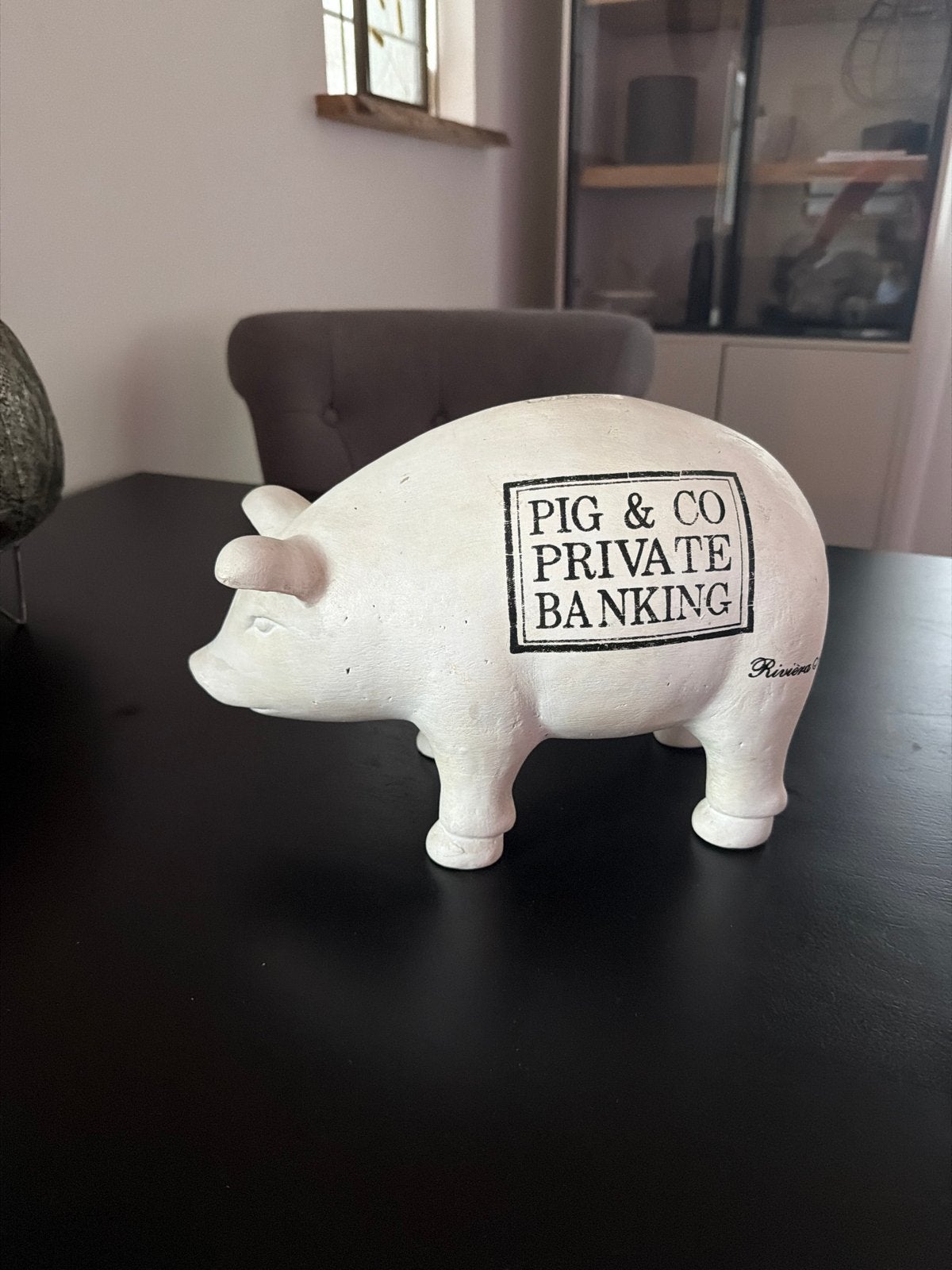 Riviera Maison Spaarvarken "Pig & Co Private Banking", Ophalen, Gebruikt, Steen, Aardewerk of Keramiek, Dier