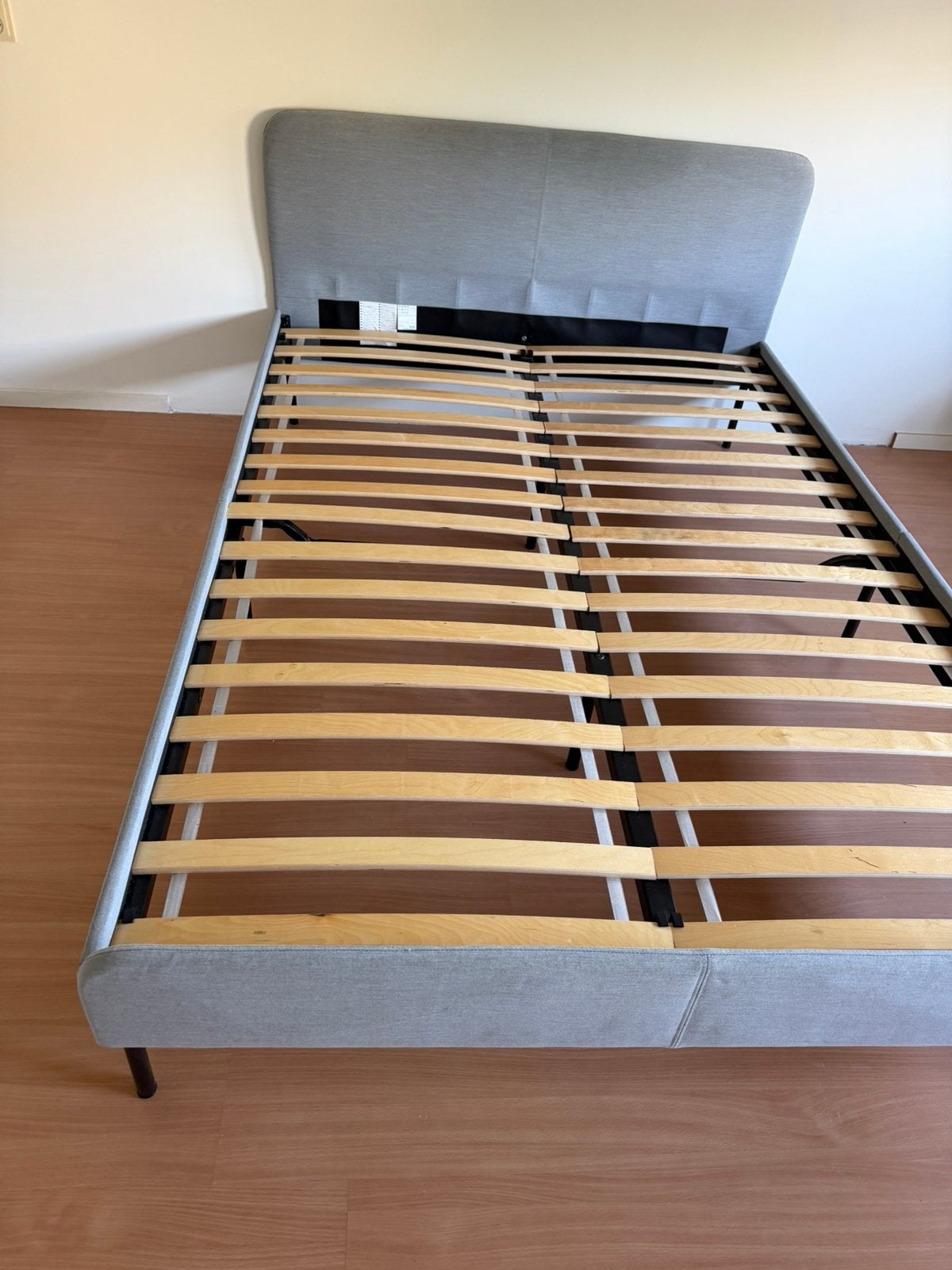 Bed 140x200, Wit, Tweepersoons, Zo goed als nieuw, Hout