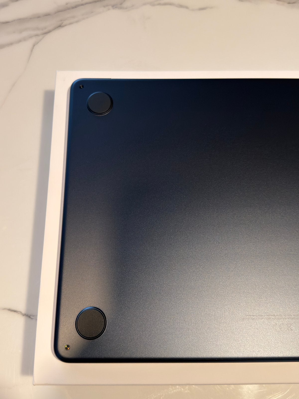 Foto 7 van MacBook Air 13” M5, 16GB, 512GB, Midnight 2026 + Accesoires