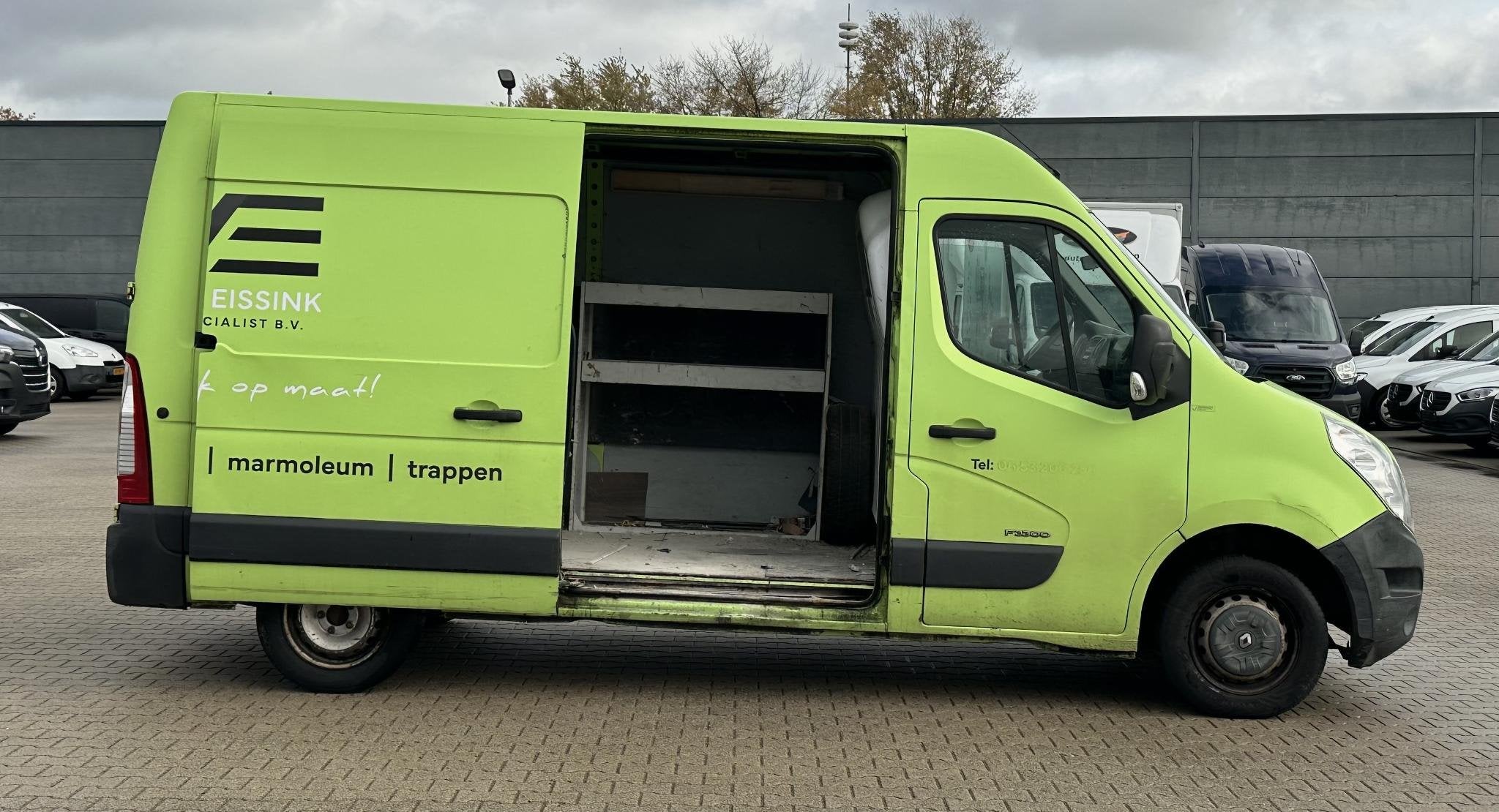 Renault Master T33 2.3 dCi L2H2, Voorwielaandrijving, Euro 5, Gebruikt, 4 cilinders