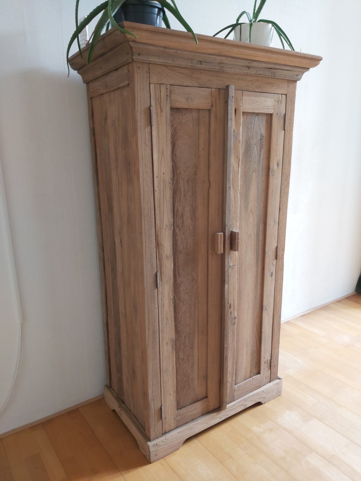 kast teak hout met sleutel zandvoort ophalen, Ophalen of Verzenden, Zo goed als nieuw