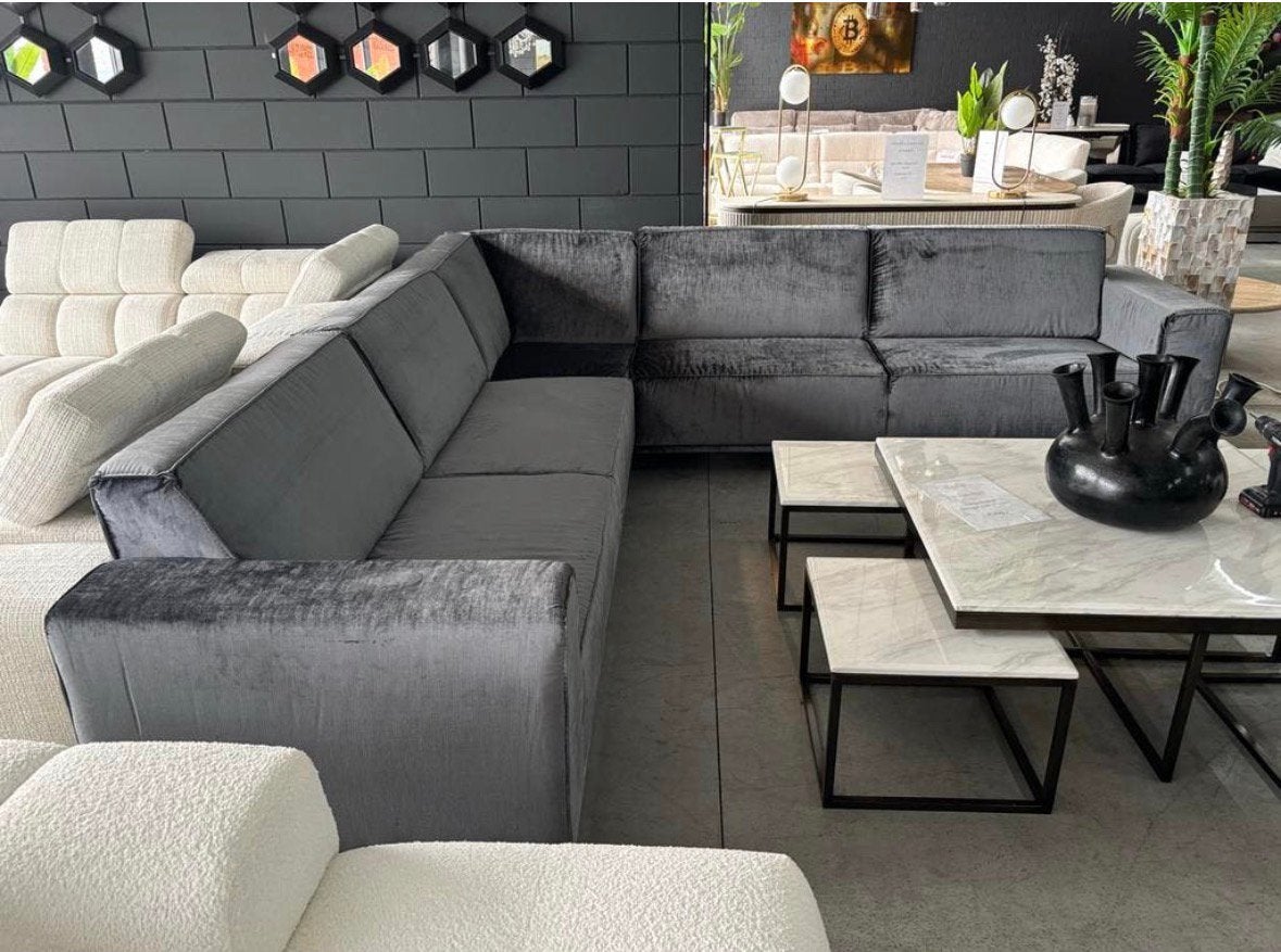 Ruime hoekbank VELVET - Showroomopruiming!, Huis en Inrichting, Hoekbank, 300 cm of meer, Zo goed als nieuw, Stof