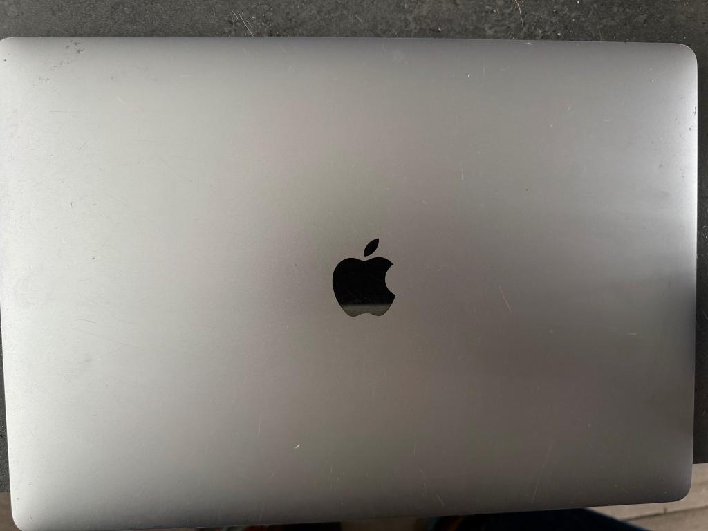 Macbook Pro 2018, Computers en Software, Apple Macbooks, Zo goed als nieuw, MacBook Pro, 15 inch, 2 tot 3 Ghz, 512 GB, 16 GB, Qwerty