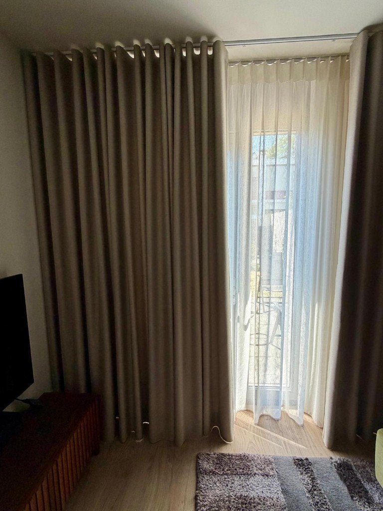 Complete gordijnset – net 1 jaar oud - LxB 272x510, Ophalen, Verduisterend, Crème, Zo goed als nieuw