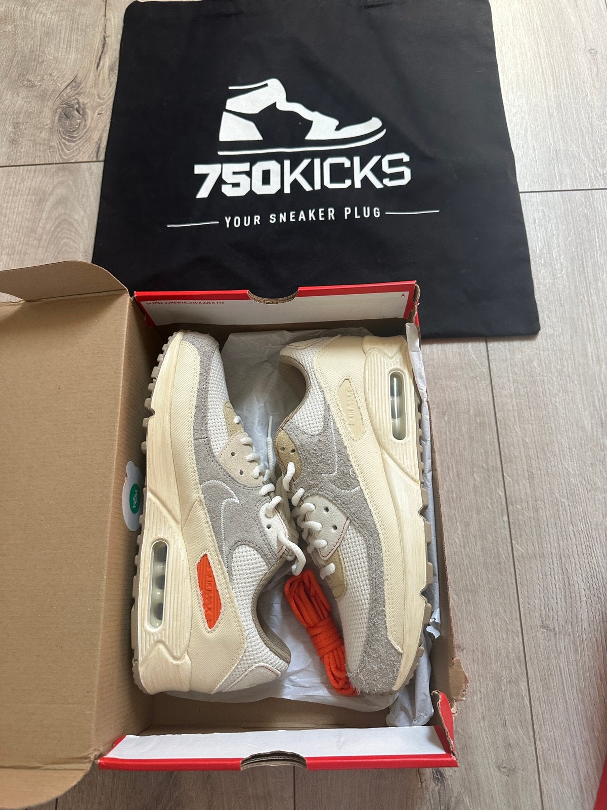 Nike Air Max 90 Premium Pale Ivory Maat EU43 IM6773-104, Overige kleuren, Nieuw, Ophalen of Verzenden, Sneakers of Gympen
